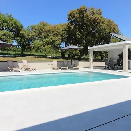 Ferienhaus Mit Privatpool Fuer 6 Personen Ca 130 Qm In Pula, Istrien Istrische Riviera